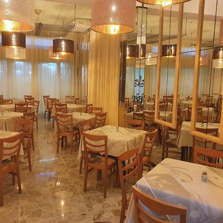 Hotel Venezia San Mauro Mare מראה חיצוני תמונה