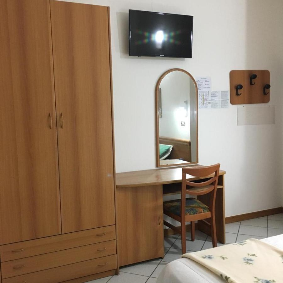 Hotel Venezia San Mauro Mare מראה חיצוני תמונה
