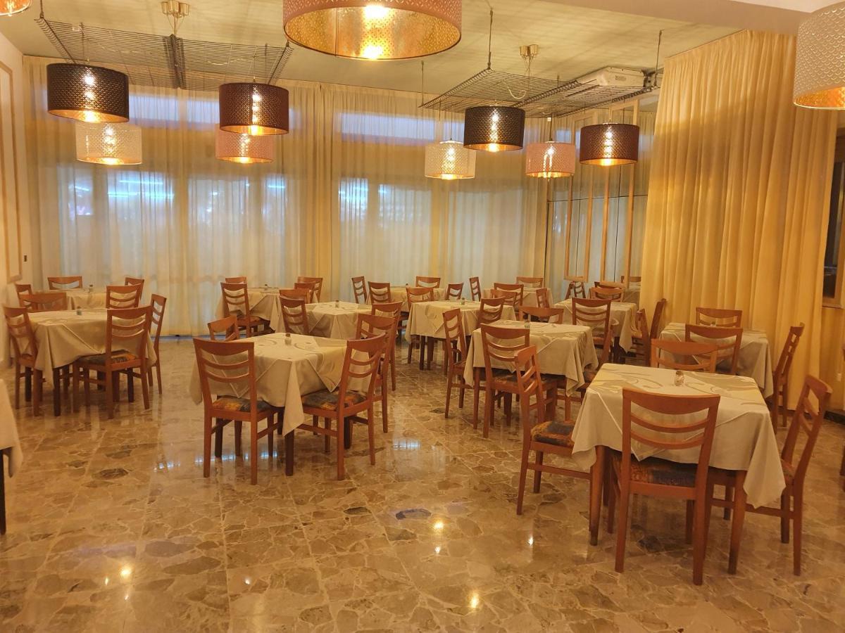 Hotel Venezia San Mauro Mare מראה חיצוני תמונה