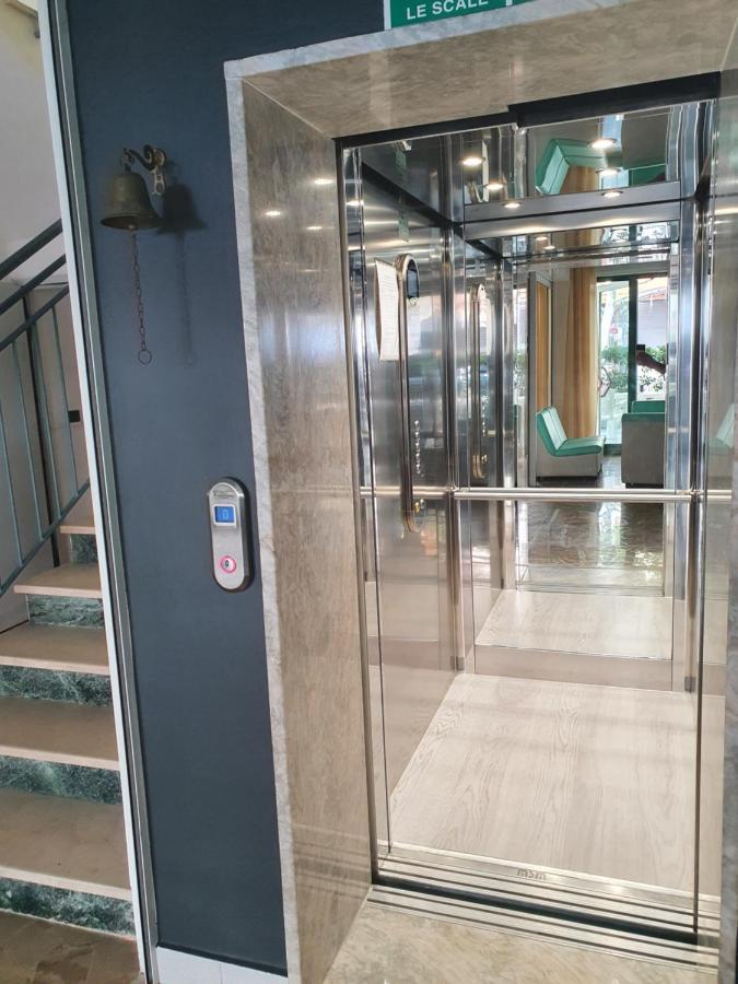 Hotel Venezia San Mauro Mare מראה חיצוני תמונה