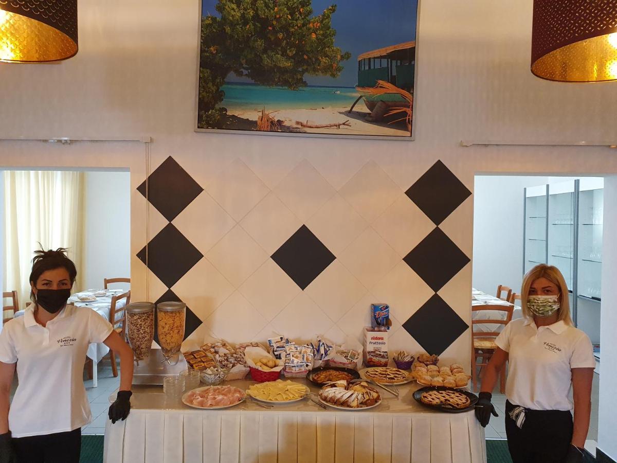 Hotel Venezia San Mauro Mare מראה חיצוני תמונה
