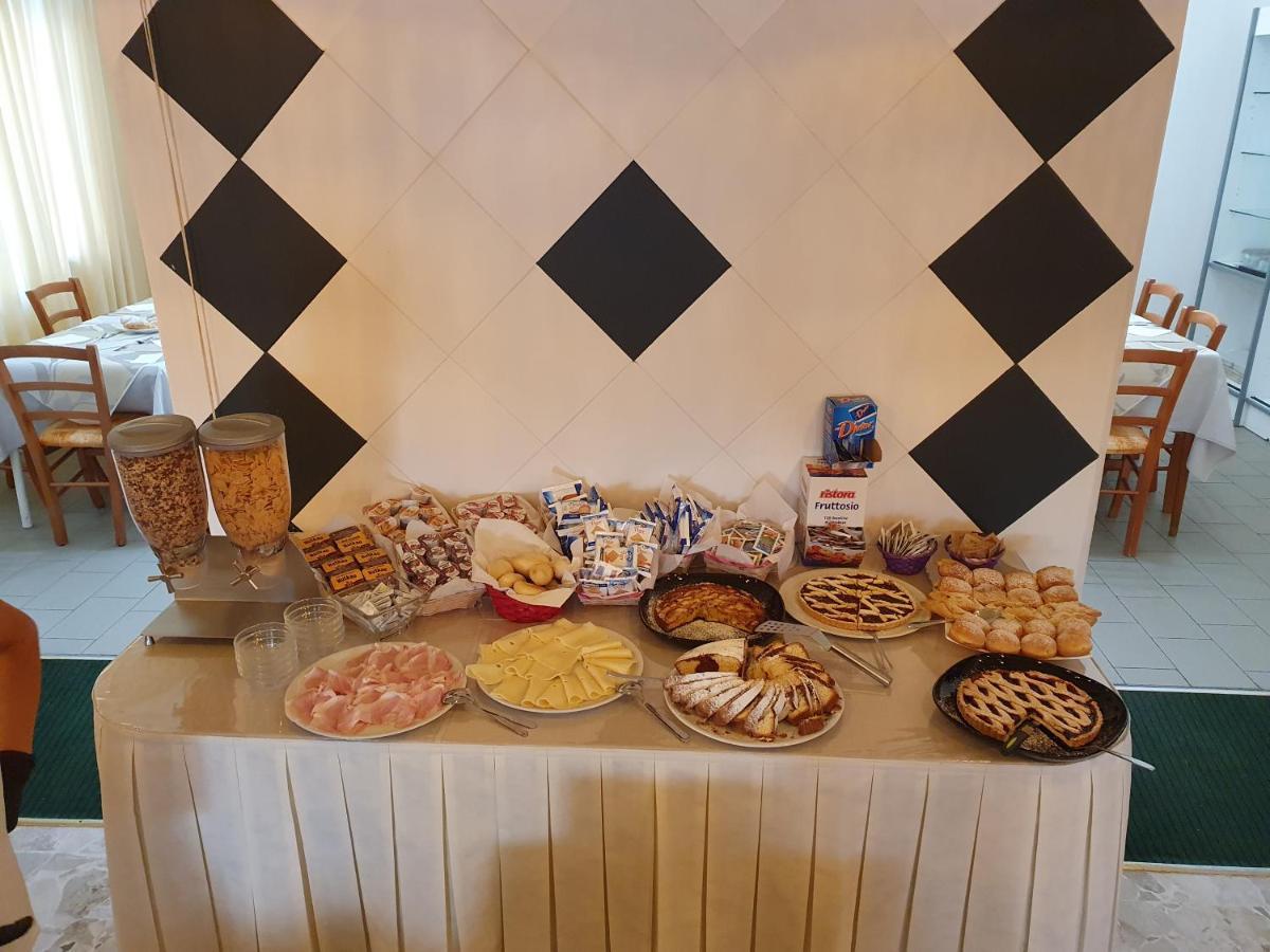 Hotel Venezia San Mauro Mare מראה חיצוני תמונה